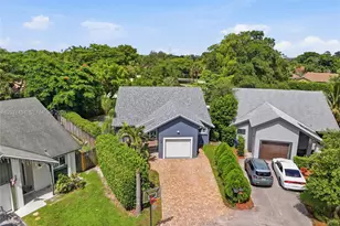 3913 NW 72nd Ln, Coral Springs, FL 33065 - Photo 48