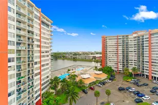 1301 NE Miami Gardens Dr, Miami, FL 33179 - Photo 2