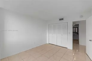 1301 NE Miami Gardens Dr, Miami, FL 33179 - Photo 22