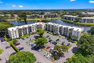 9440 Poinciana Pl, Davie, FL 33324 - Photo 1