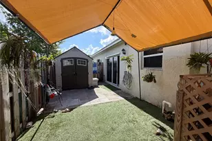 548 NE 5th Way, Florida City, FL 33034 - Photo 16