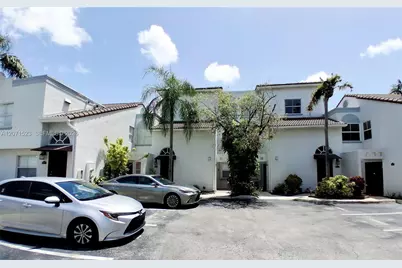 4621 NW 97 Ct #4621, Doral, FL 33178 - Photo 2