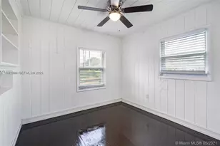 440 NW 93rd St, Miami, FL 33150 - Photo 12