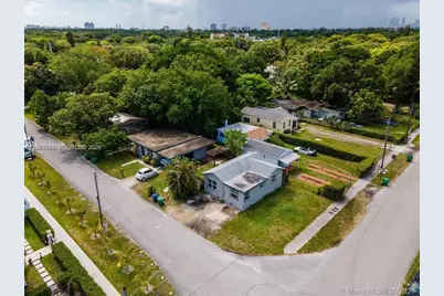 440 NW 93rd St #440, Miami, FL 33150 - Photo 4