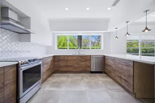 2300 S Miami Ave, Miami, FL 33129 - Photo 10