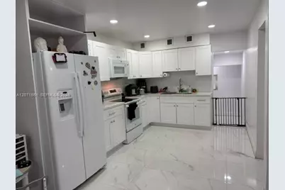 846 W 32nd St #1, Hialeah, FL 33012 - Photo 8