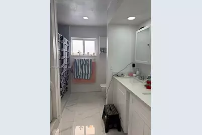 846 W 32nd St #1, Hialeah, FL 33012 - Photo 20