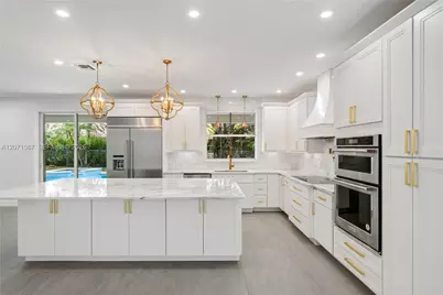 1855 Hidden Trail Ln, Weston, FL 33327 - Photo 4