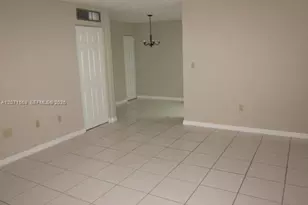 10822 N Kendall Dr, Miami, FL 33176 - Photo 2