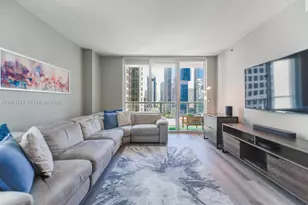 55 SE 6th St, Miami, FL 33131 - Photo 2