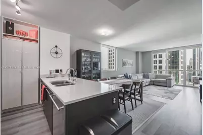 55 SE 6th St #2110, Miami, FL 33131 - Photo 8