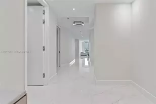 100 S Pointe Dr, Miami Beach, FL 33139 - Photo 2