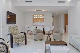100 S Pointe Dr, Miami Beach, FL 33139 - Photo 16