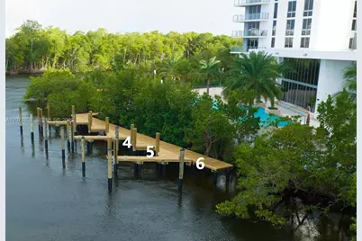 16385 Biscayne Blvd #521, North Miami Beach, FL 33160 - Photo 46