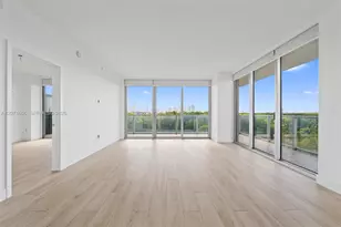 16385 Biscayne Blvd, North Miami Beach, FL 33160 - Photo 10