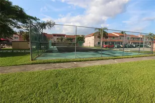 8005 Lake Dr, Doral, FL 33166 - Photo 26