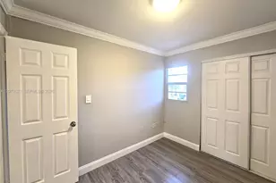 914 SW 8th Ave, Gainesville, FL 32601 - Photo 14