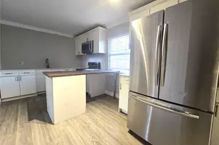 914 SW 8th Ave, Gainesville, FL 32601 - Photo 2