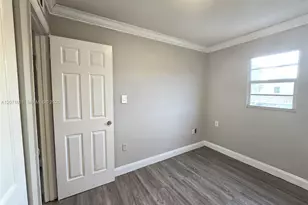 914 SW 8th Ave, Gainesville, FL 32601 - Photo 12