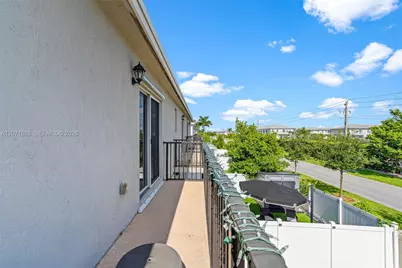 837 SE 16th Ct, Homestead, FL 33034 - Photo 22