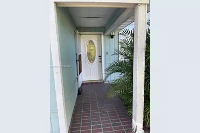 1685 20th Ave SW, Vero Beach, FL 32962 - Photo 2