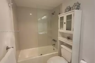 19380 Collins Ave, Sunny Isles Beach, FL 33160 - Photo 10