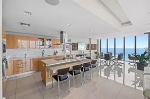 6899 Collins Ave, Miami Beach, FL 33141 - Photo 4