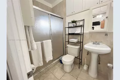 3054 NW 18th St #2, Miami, FL 33125 - Photo 6