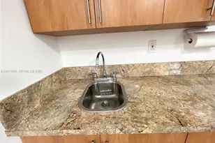 3054 NW 18th St, Miami, FL 33125 - Photo 4