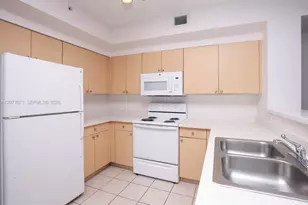 8050 N Nob Hill Rd, Tamarac, FL 33321 - Photo 4