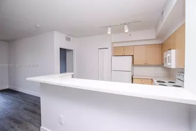 8050 N Nob Hill Rd #106, Tamarac, FL 33321 - Photo 8