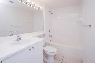 8050 N Nob Hill Rd, Tamarac, FL 33321 - Photo 34