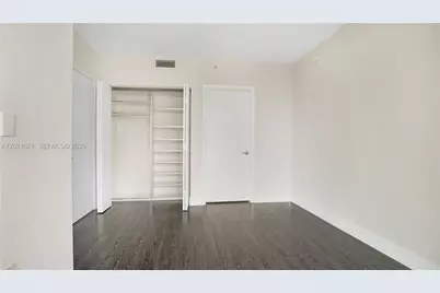 92 SW 3rd St #1803, Miami, FL 33130 - Photo 12