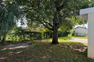 1240 W 26th Ct, Riviera Beach, FL 33404 - Photo 4