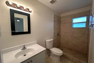 228 NW 14th Ave, Fort Lauderdale, FL 33311 - Photo 14