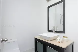 16219 Emerald Cove Rd, Weston, FL 33331 - Photo 12