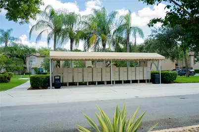 16219 Emerald Cove Road #0, Weston, FL 33331 - Photo 32