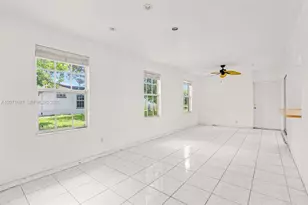 4700 NW 41st Pl, Lauderdale Lakes, FL 33319 - Photo 20