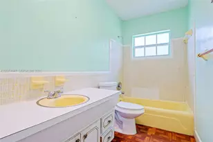 4700 NW 41st Pl, Lauderdale Lakes, FL 33319 - Photo 28