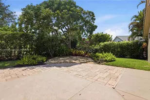 360 NE Coconut Circle, Weston, FL 33326 - Photo 36