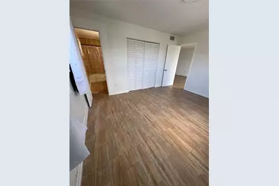 444 SW 4th St #402, Miami, FL 33130 - Photo 10