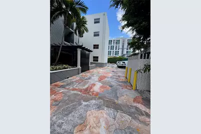 444 SW 4th St #402, Miami, FL 33130 - Photo 26