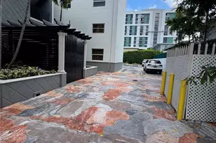 444 SW 4th St, Miami, FL 33130 - Photo 26