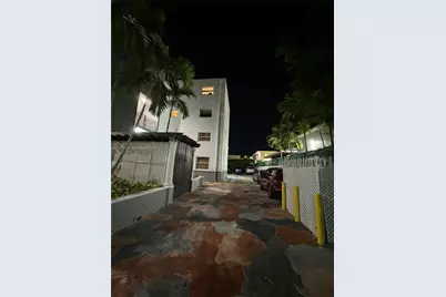 444 SW 4th St #402, Miami, FL 33130 - Photo 32