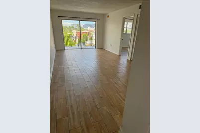 444 SW 4th St #402, Miami, FL 33130 - Photo 2