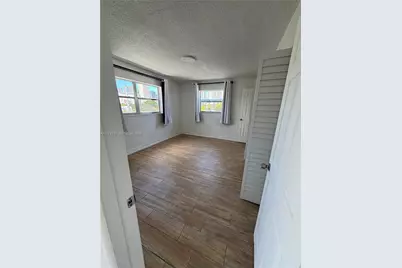 444 SW 4th St #402, Miami, FL 33130 - Photo 8