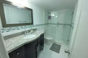 5005 Collins Ave, Miami Beach, FL 33140 - Photo 18