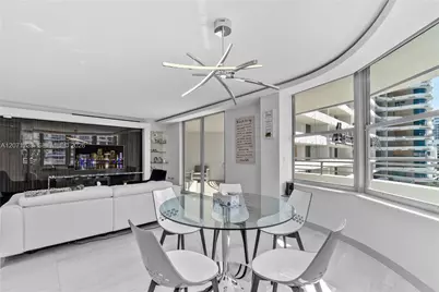 5555 Collins Ave #5A, Miami Beach, FL 33140 - Photo 10