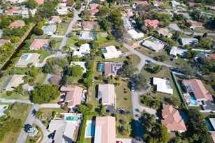 8203 NW 37th St, Coral Springs, FL 33065 - Photo 22