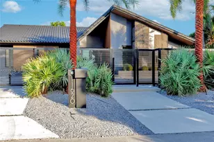 11620 NE 20th Dr, North Miami, FL 33181 - Photo 2